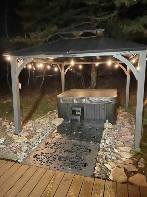 Сasa de vacaciones Quiet Private House W Hot Tub/fire Pit/games *