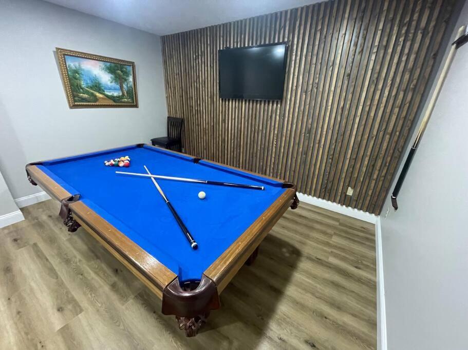 Quiet Private House W Hot Tub/fire Pit/games *