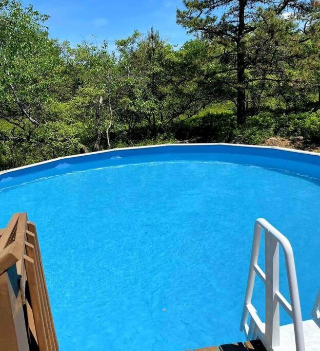 Quiet Private House W Hot Tub/fire Pit/games Сasa de vacaciones
