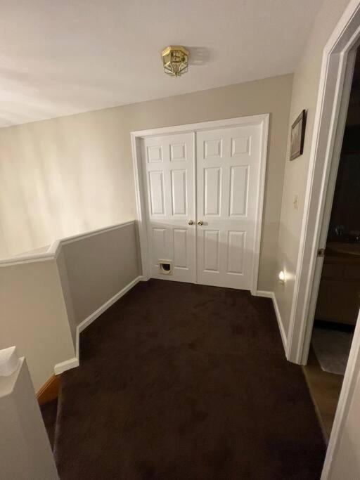 Quiet Private House W Hot Tub/fire Pit/games
