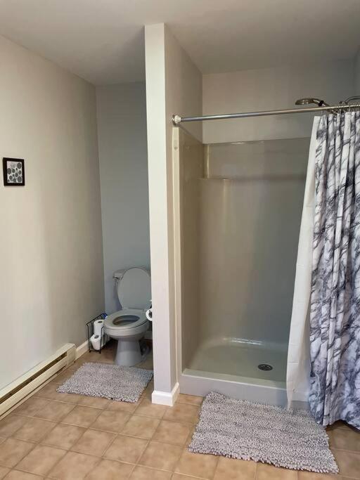 Сasa de vacaciones Quiet Private House W Hot Tub/fire Pit/games *