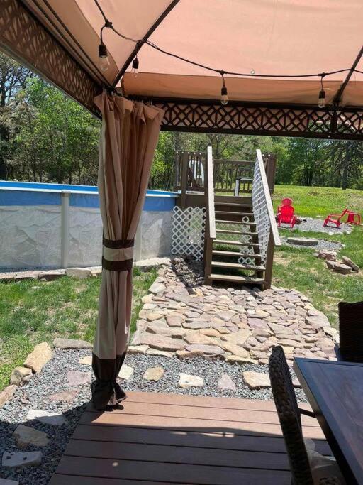 Quiet Private House W Hot Tub/fire Pit/games *
