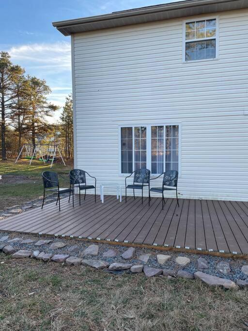 Quiet Private House W Hot Tub/fire Pit/games